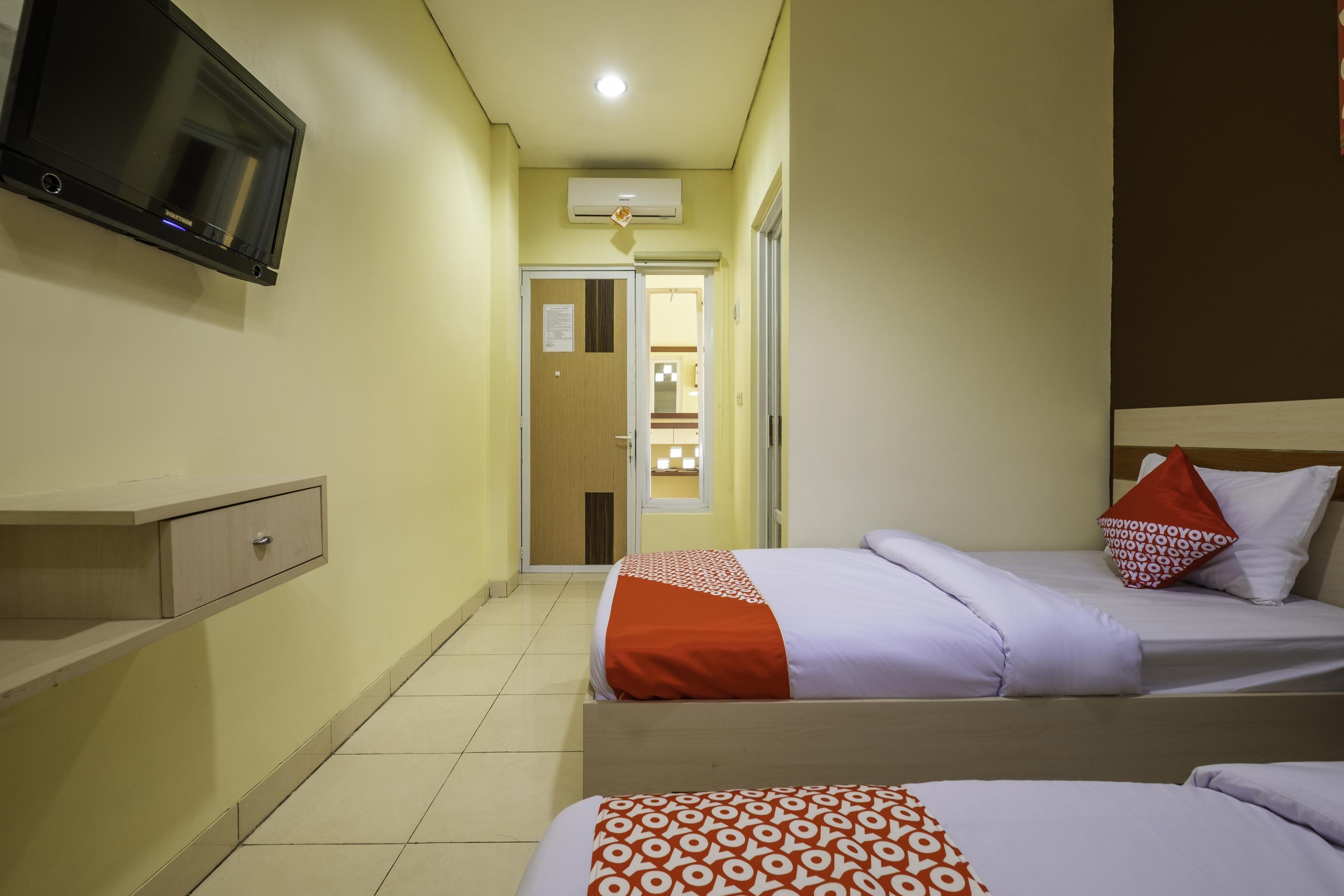 Oyo 2947 Cluster Harris Home Stay & Kos Cimindi Exterior foto