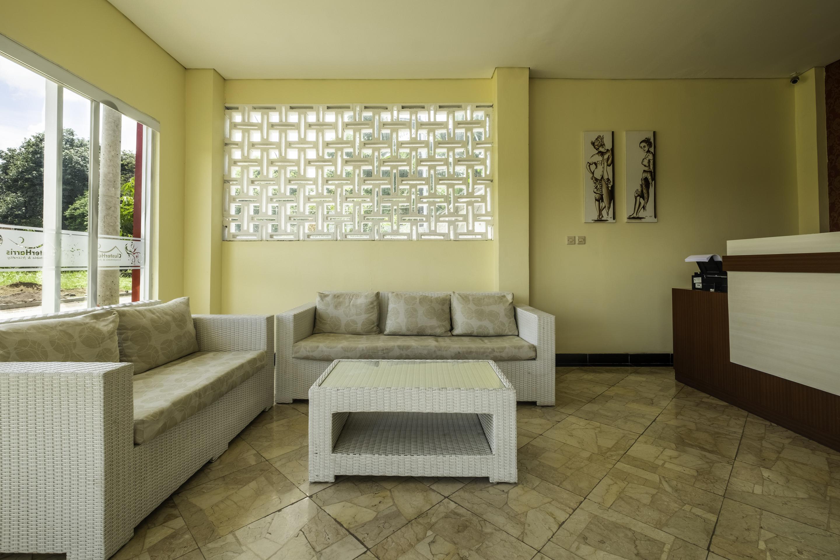 Oyo 2947 Cluster Harris Home Stay & Kos Cimindi Exterior foto